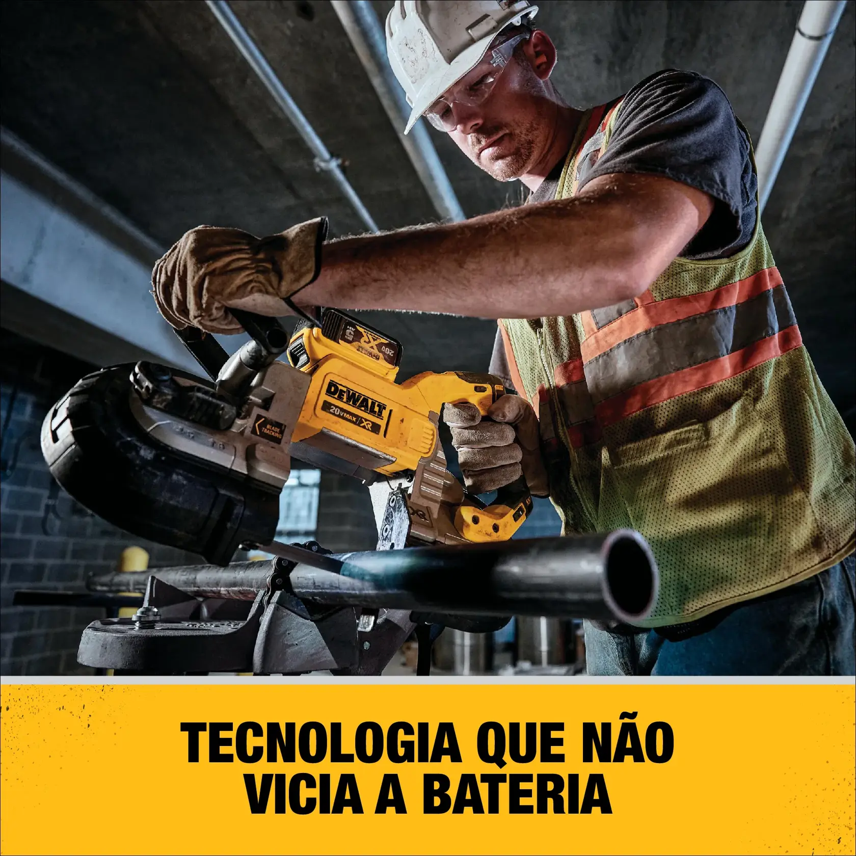 Uma bateria de íon de lítio recarregável para ferramentas elétricas DEWALT com tensão máxima de 20V e capacidade de 5 ampère-horas, com design amarelo e preto.