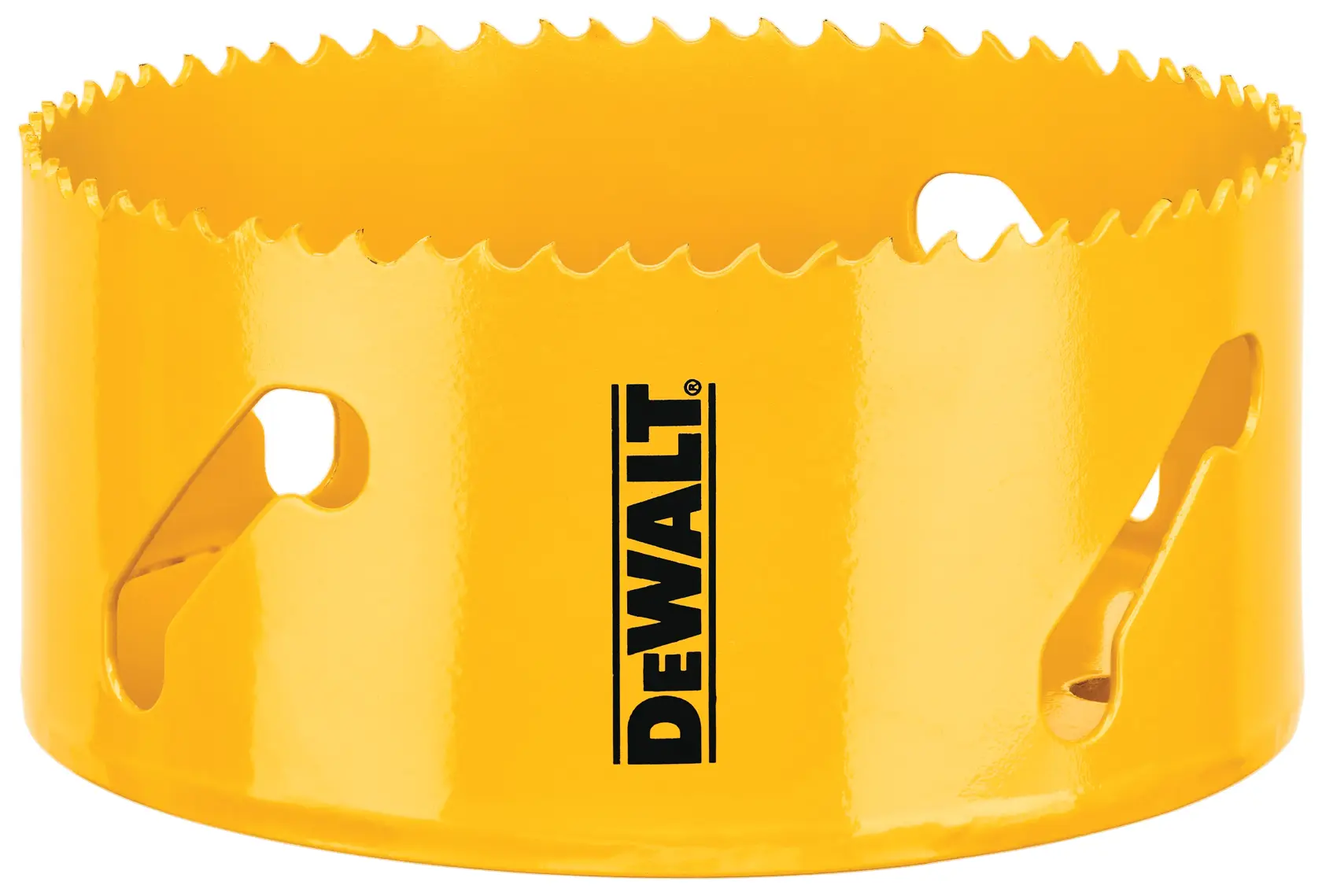 Imagem em close-up de uma serra copo amarela DEWALT com bordas serrilhadas, usada para cortar furos circulares em materiais.
