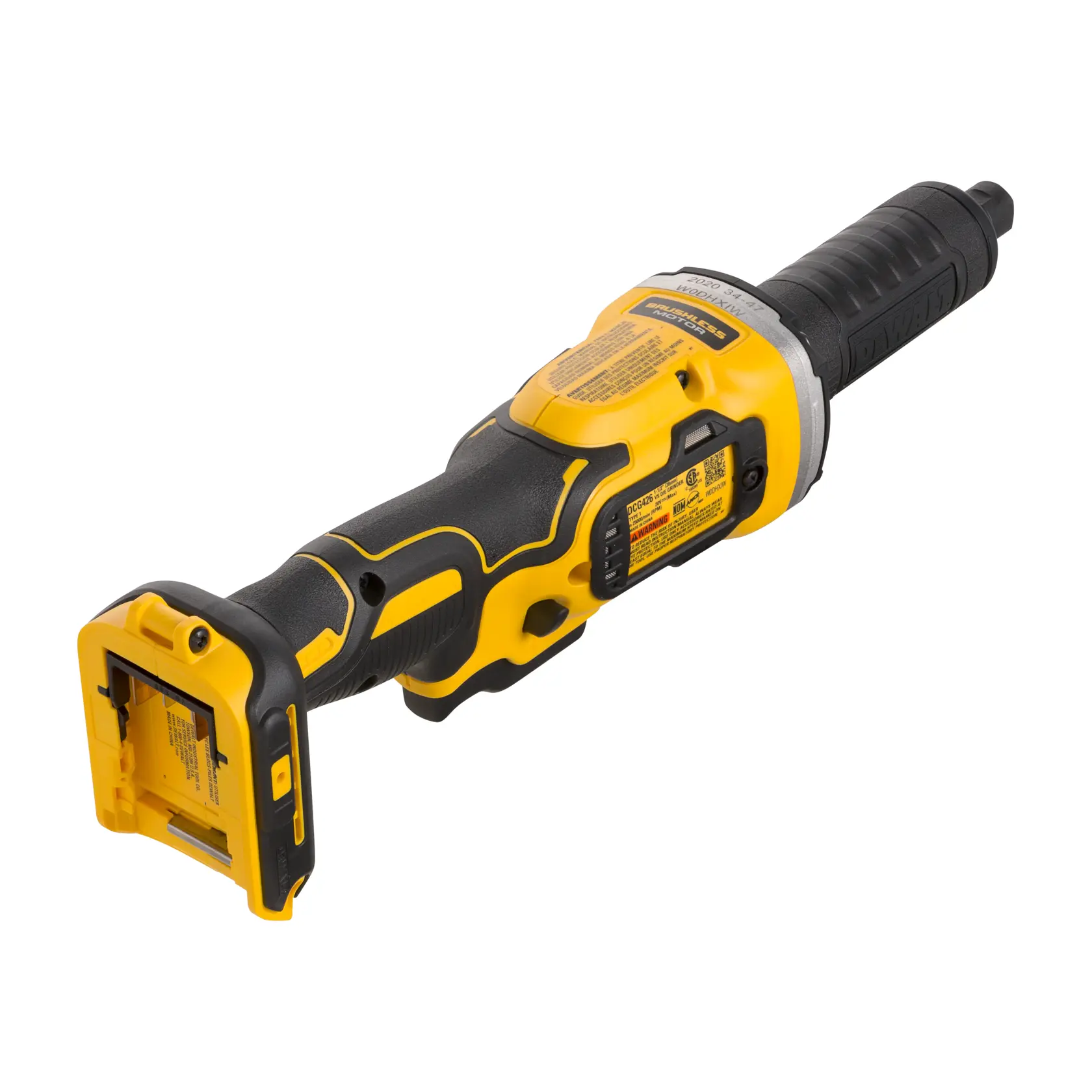 Uma pessoa usando luvas de proteção está utilizando uma esmerilhadeira sem fio amarela DEWALT para lixar a borda de um tubo metálico, produzindo faíscas em um ambiente de oficina.