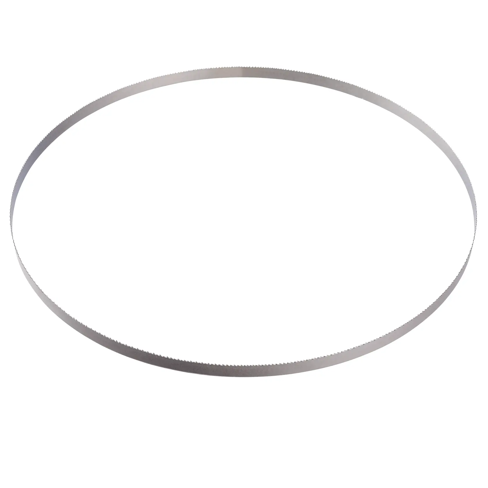 Uma lâmina de serra de fita de metal com dentes finos, formada em um laço circular, projetada para cortar materiais.