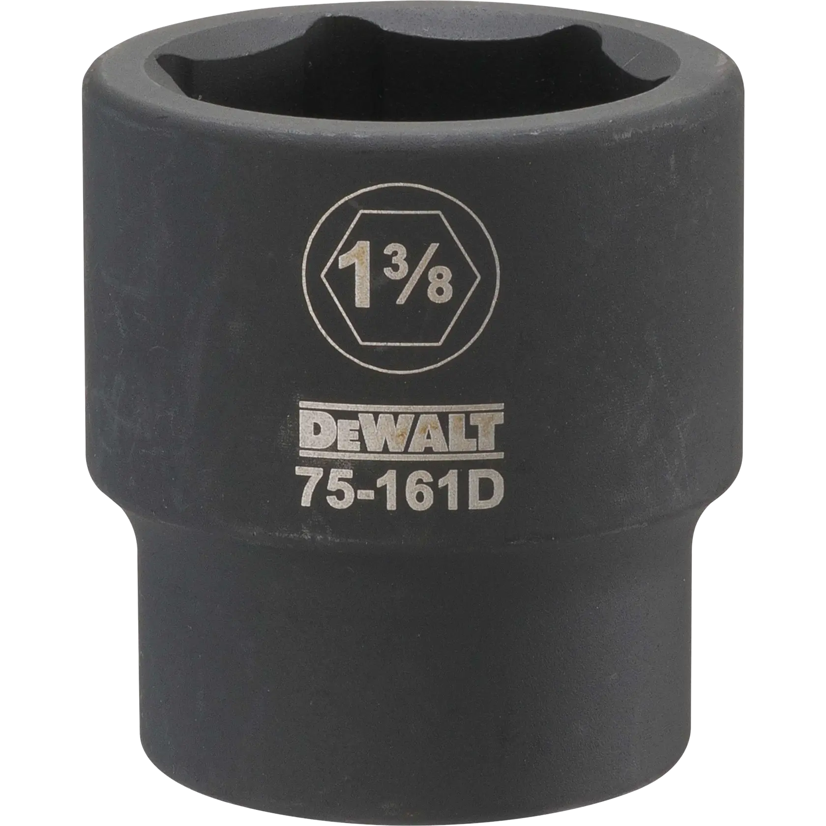Imagem em close de um soquete de impacto DEWALT de 1 3/8 polegadas, modelo 75-161D, feito de metal preto.