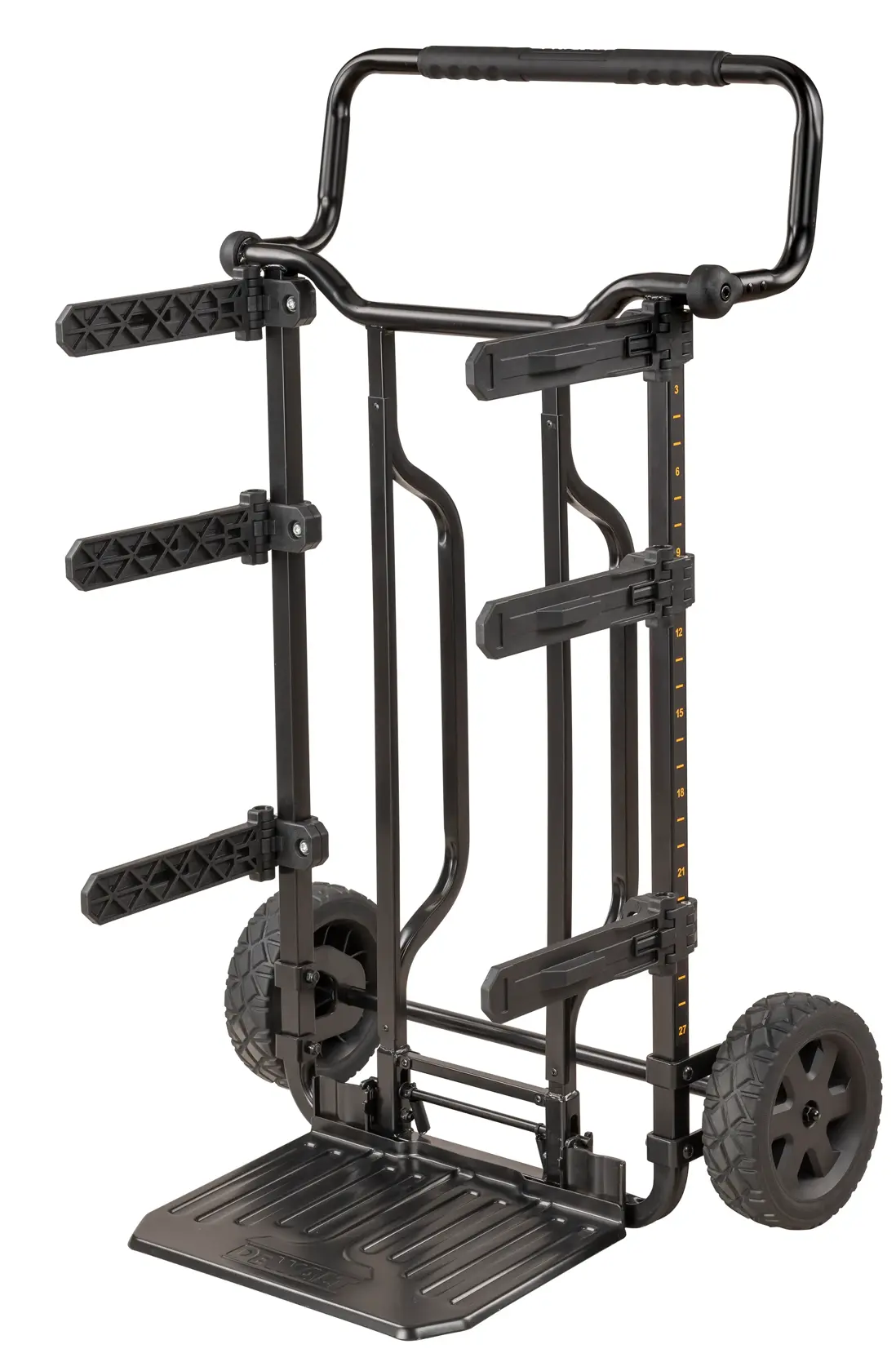 Um carrinho portátil DEWALT DWST08210 com estrutura de metal, rodas grandes, suportes laterais ajustáveis e uma base plana projetada para transportar itens pesados ou caixas de ferramentas.