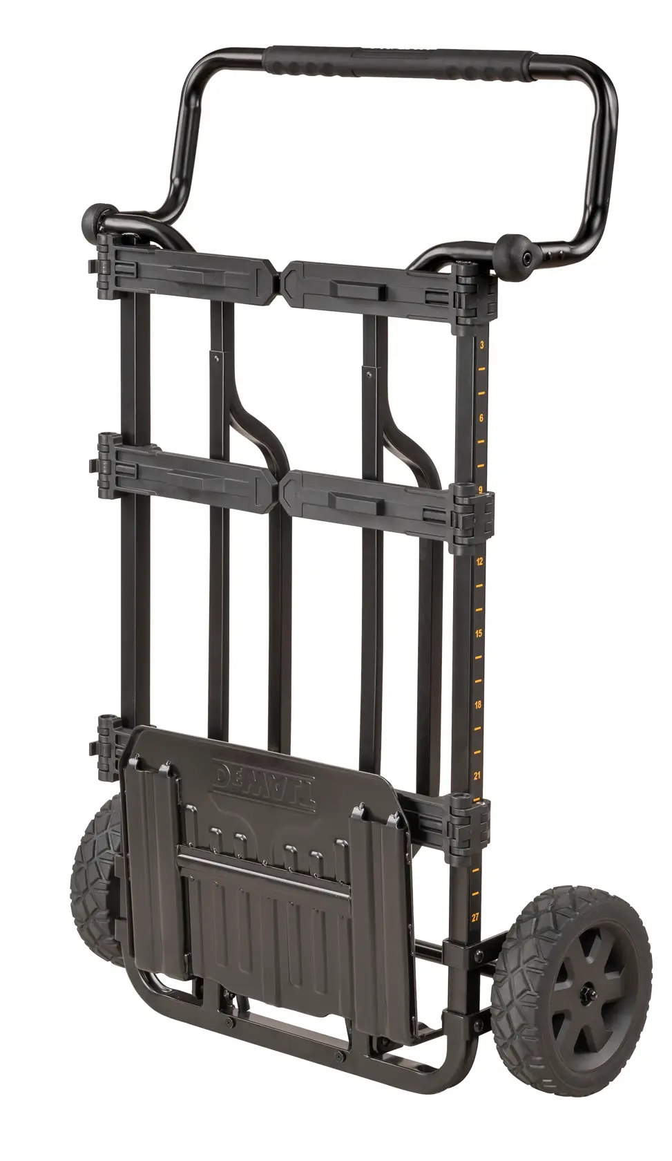 Um carrinho dobrável robusto DEWALT preto com rodas resistentes e uma alça ergonômica, projetado para transportar cargas pesadas.