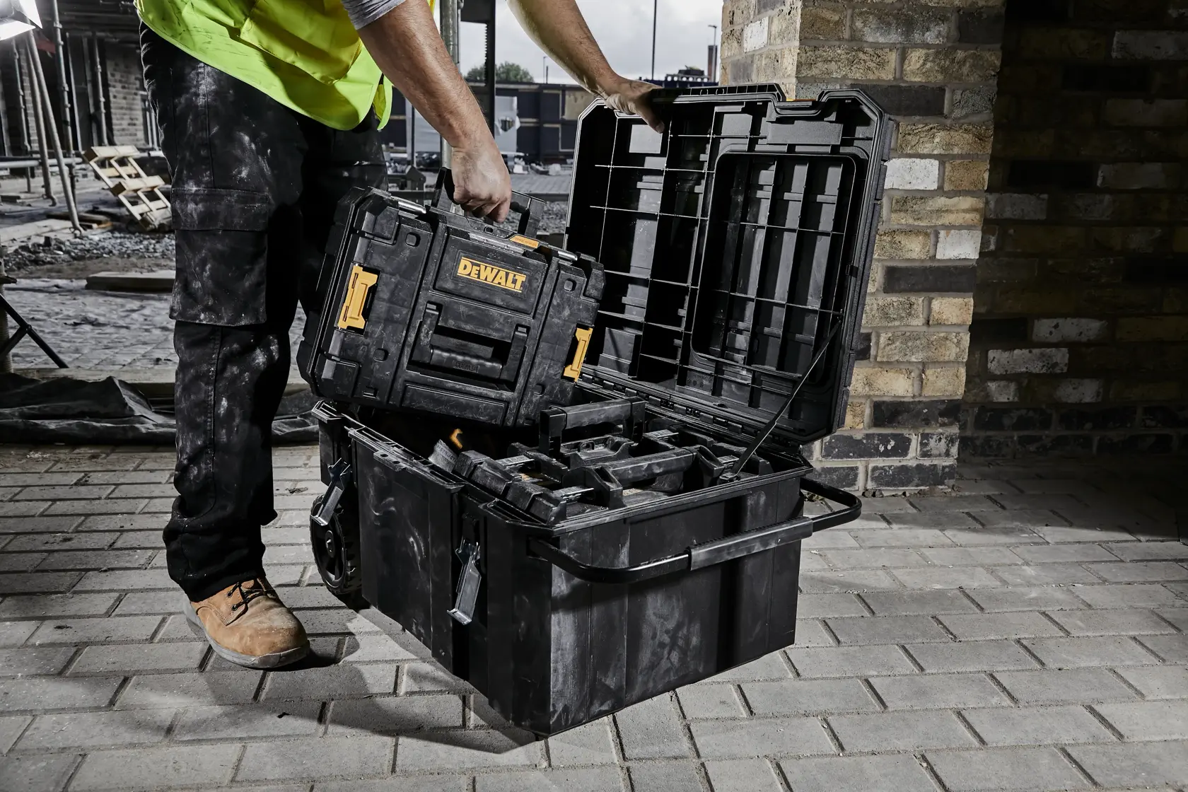 Caixa Contractor 113L DEWALT® TSTAK®™